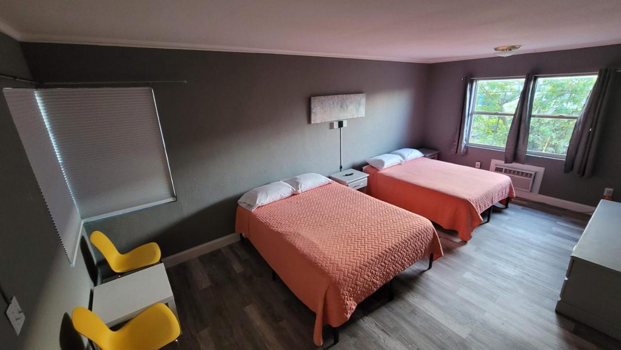 Travel Pierce Motel 2*